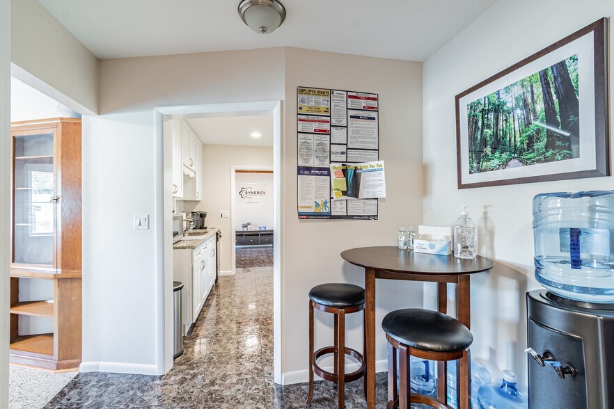 More Photos Of 110 Crenshaw Lake Rd, Lutz Office For Lease