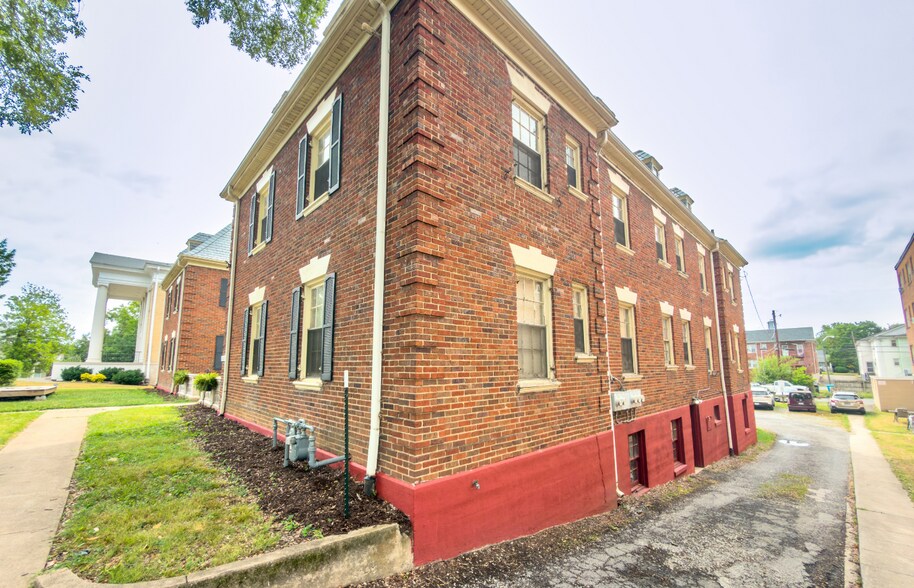 More Photos Of 1712 Grandin Rd SW, Roanoke Multifamily For Sale