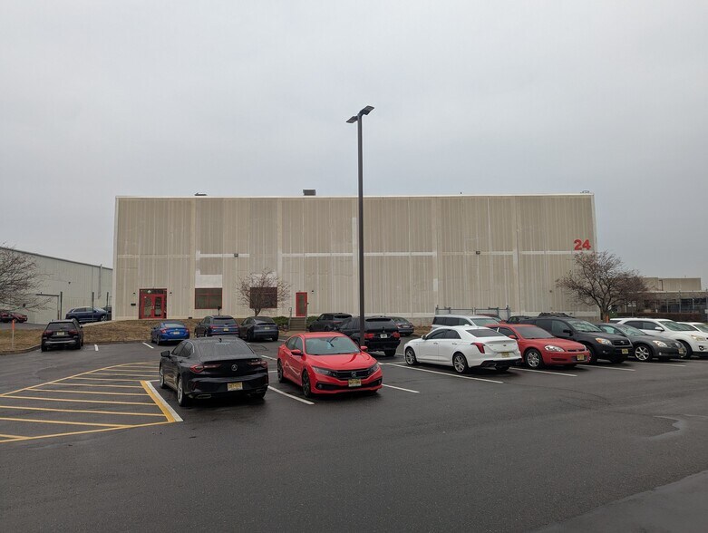 More Photos Of 24 Van Dyke Ave, New Brunswick Warehouse For Lease