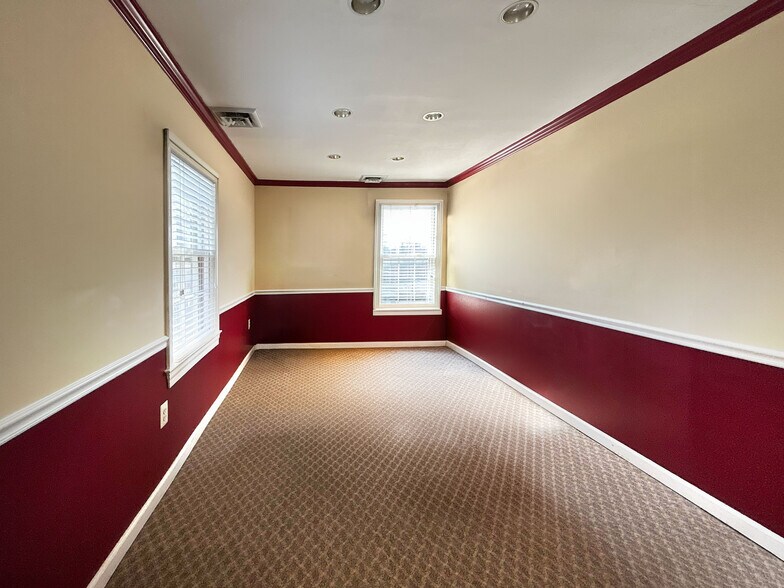 More Photos Of , Gaithersburg Office For Sale