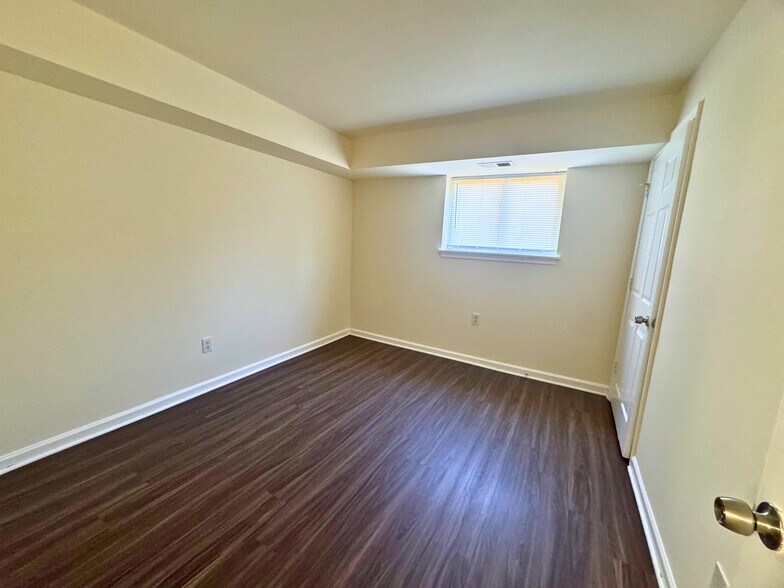 More Photos Of 5001 Midwood Ave, Baltimore Apartments For Sale