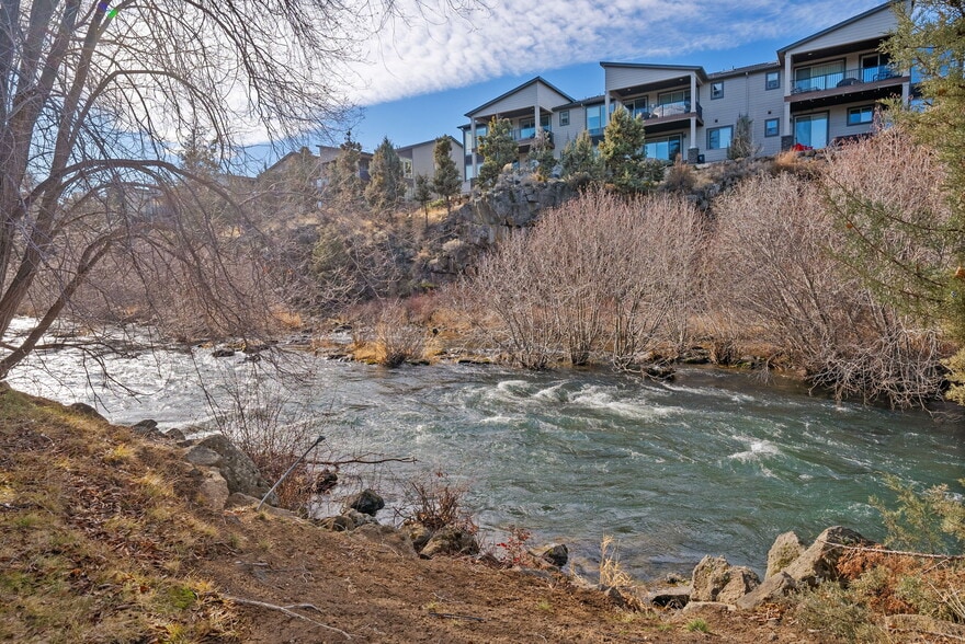 More Photos Of 3105 NW O. B. Riley Rd, Bend Hotel For Sale