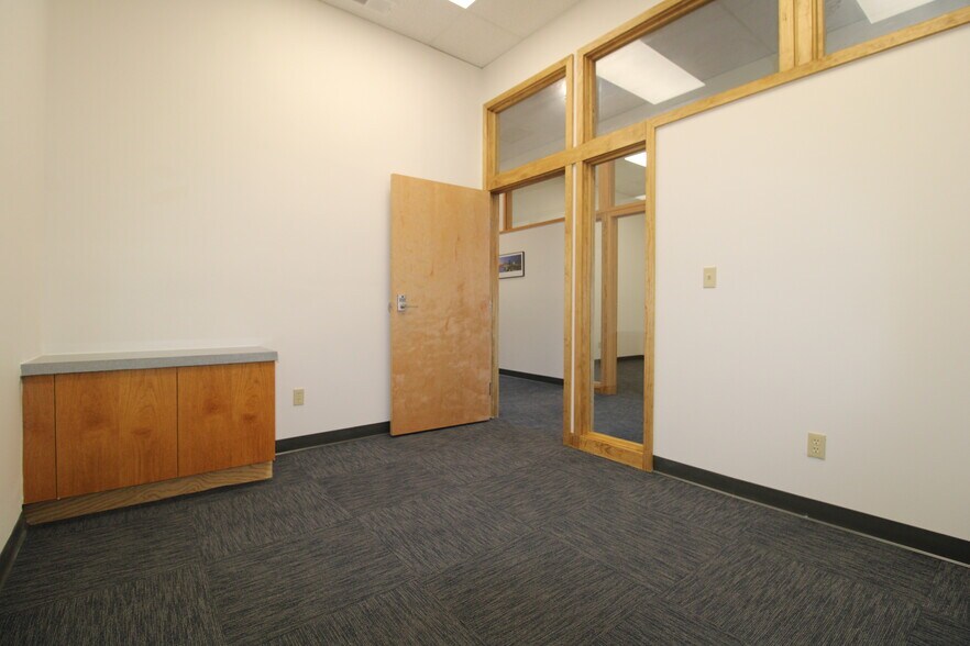 More Photos Of 200 N Main St, East Longmeadow Loft Creative Space For Sale