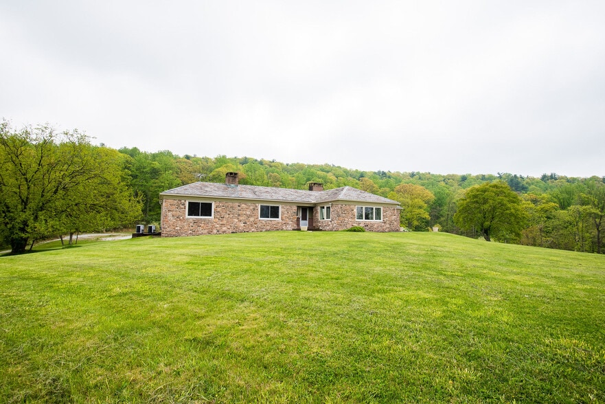 More Photos Of 1207 Flohrs Church Rd, Biglerville Hospitality For Sale