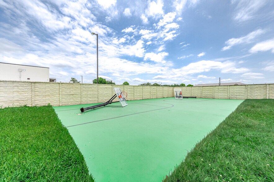 More Photos Of 12152 Shadow Creek Pky, Pearland Daycare Center For Sale