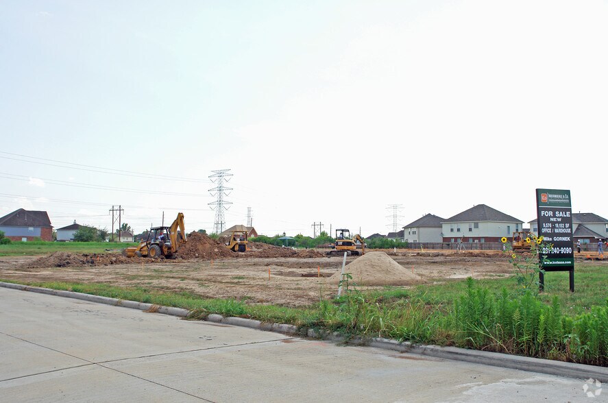 More Photos Of 605 Dulles Ave, Stafford Unknown For Lease