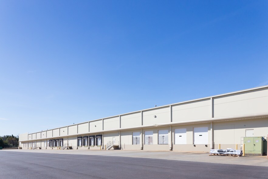 More Photos Of 1255 Terminus Dr, Lithia Springs Warehouse For Lease