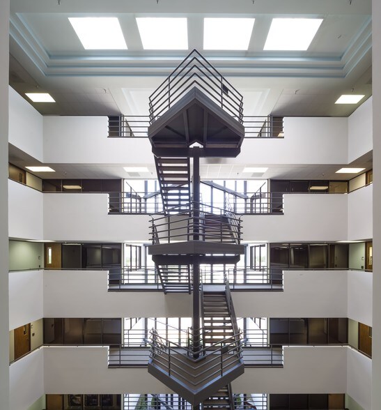 More Photos Of 2224 Bay Area Blvd, Houston Office For Sale