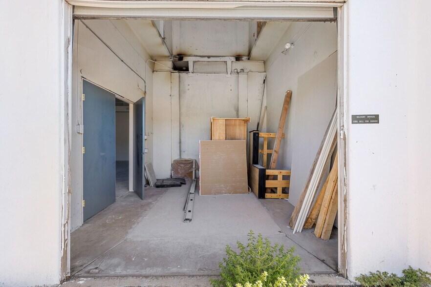 More Photos Of 1700 55th St, Boulder Warehouse For Sale