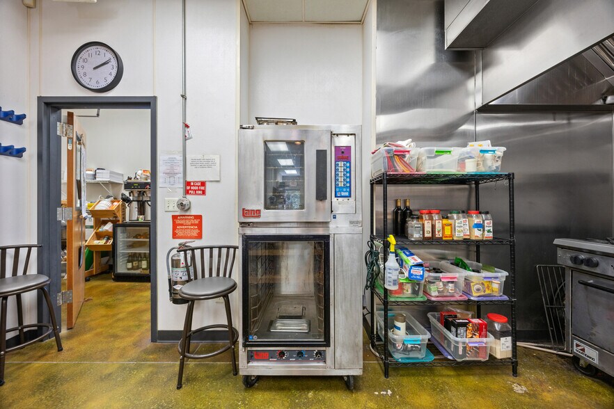 More Photos Of 145 Hilden Rd, Ponte Vedra Storefront For Sale