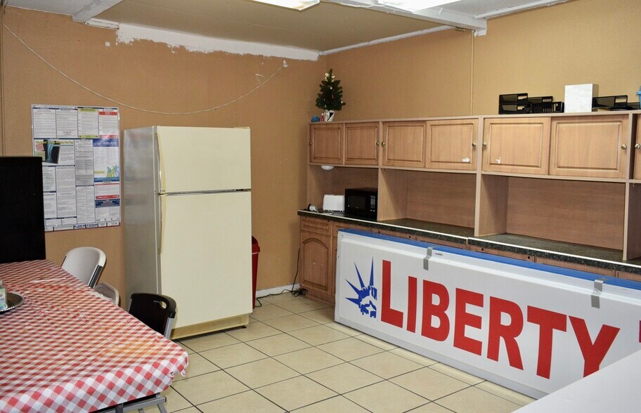 More Photos Of 2135 S 78th St, Tampa Office Residential For Sale