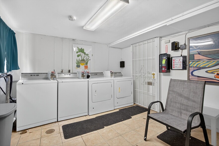 More Photos Of 273 Macarthur Blvd, Oakland Apartments For Sale