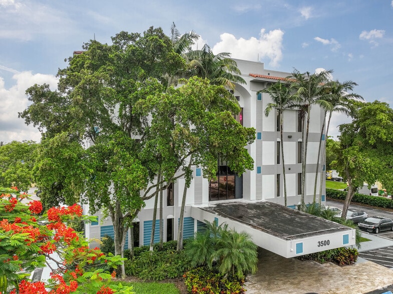 More Photos Of 3500 N State Road 7, Lauderdale Lakes Office For Lease