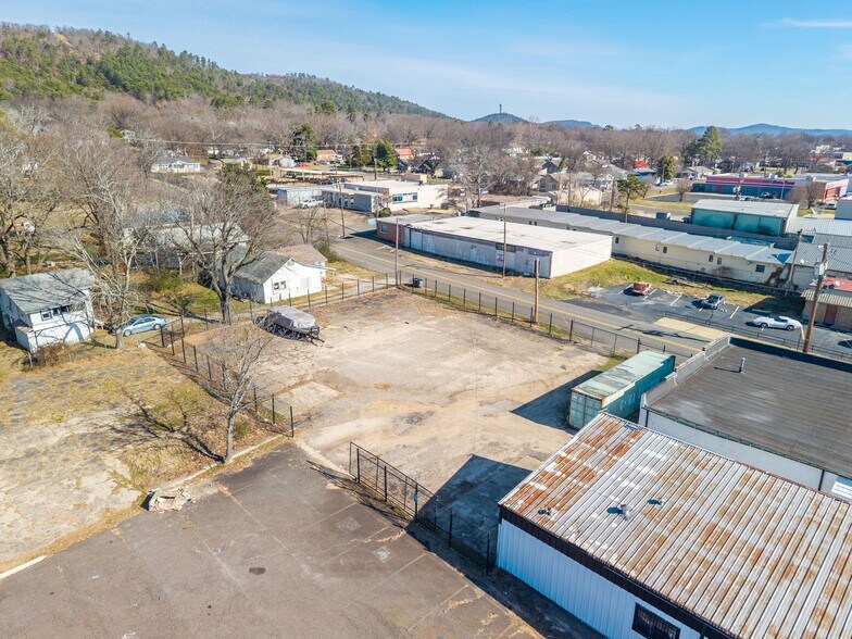 More Photos Of 606 Albert Pike Rd, Hot Springs National Park Freestanding For Sale