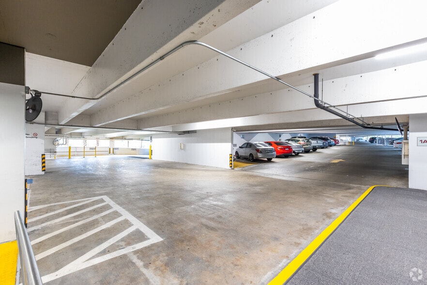 More Photos Of 2400 E Commercial Blvd, Fort Lauderdale Office For Lease