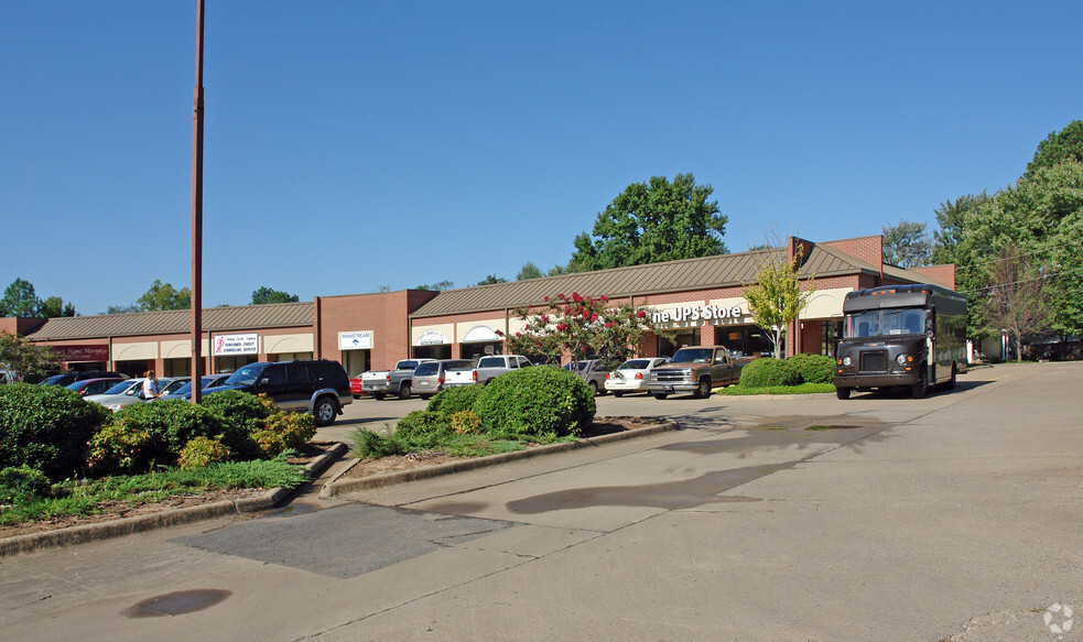Primary Photo Of 300 S Rodney Parham Rd, Little Rock General Retail For Lease