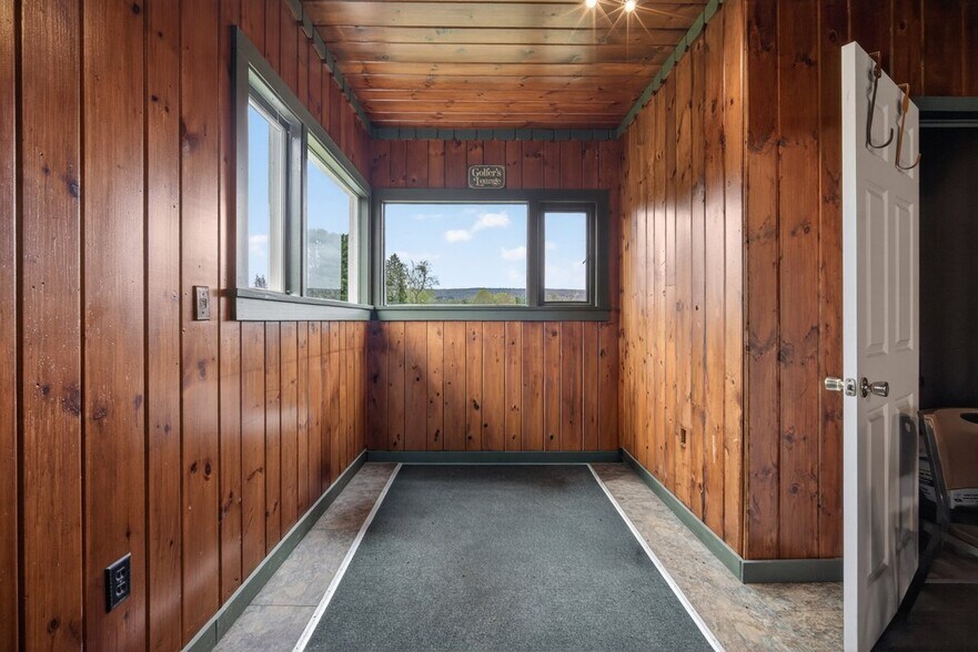 More Photos Of 301 N Kingsboro Ave, Gloversville Golf Course Driving Range For Sale