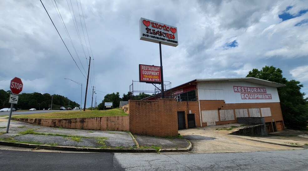 More Photos Of 3930 Victory Dr, Columbus Storefront For Sale