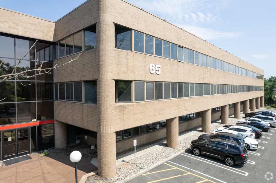 More Photos Of 65 Harristown Rd, Glen Rock Office For Lease
