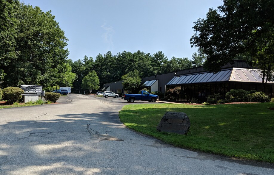 More Photos Of 17 Clinton Dr, Hollis Light Manufacturing For Lease