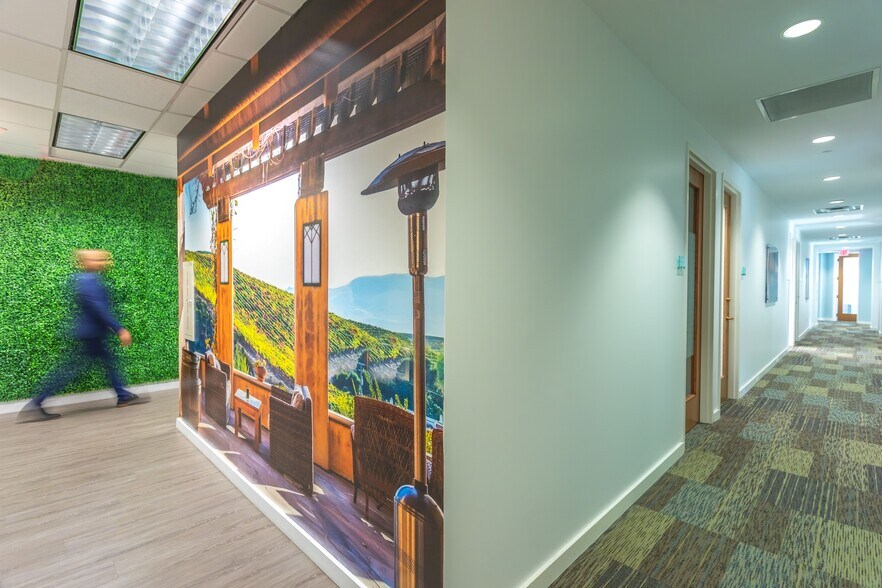 More Photos Of 121 Alhambra Plz, Coral Gables Office For Lease