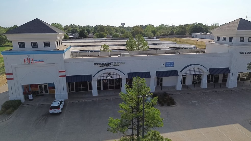 More Photos Of 1444-1468 N Kelly Dr, Edmond Storefront Retail Office For Sale