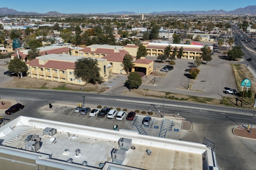 More Photos Of 790 Avenida de Mesilla, Las Cruces Hotel For Sale