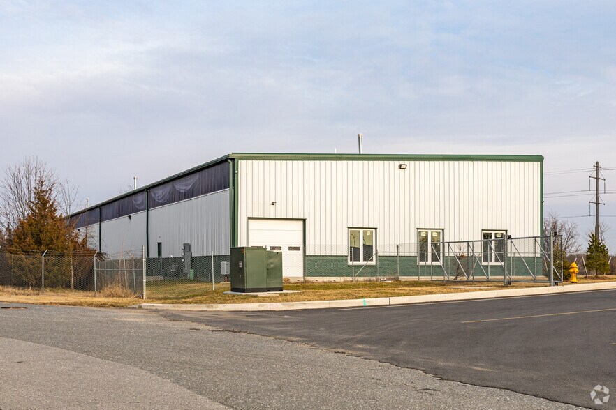 More Photos Of 312 Carroll Dr, New Castle Warehouse For Lease