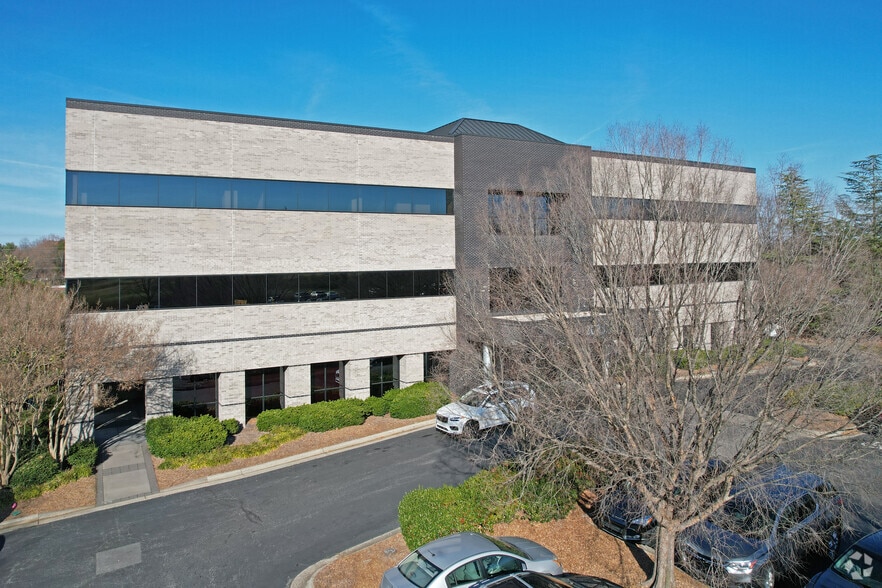 More Photos Of 2025 Frontis Plaza Blvd, Winston-Salem Medical For Lease