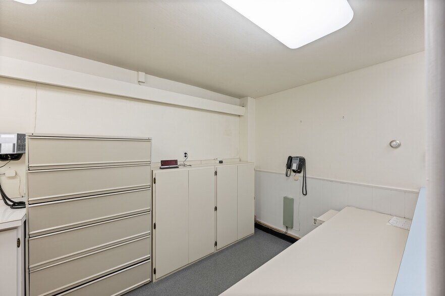 More Photos Of 123 W Main St, Trappe Medical For Sale