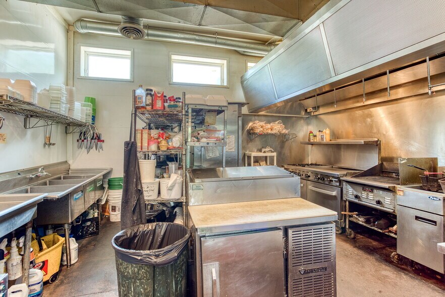 More Photos Of 3531 Wi-35, Maiden Rock Storefront Retail Residential For Sale