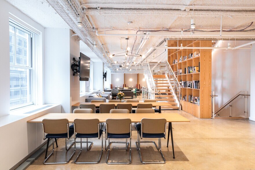More Photos Of 75 Rockefeller Plaza, New York Office For Lease