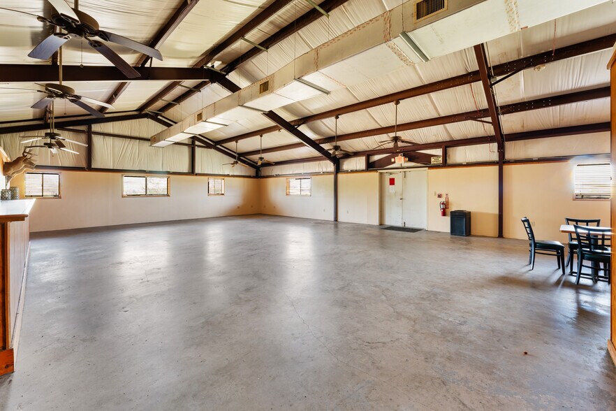 More Photos Of 1585 Patton Rd, Rosenberg Service For Sale