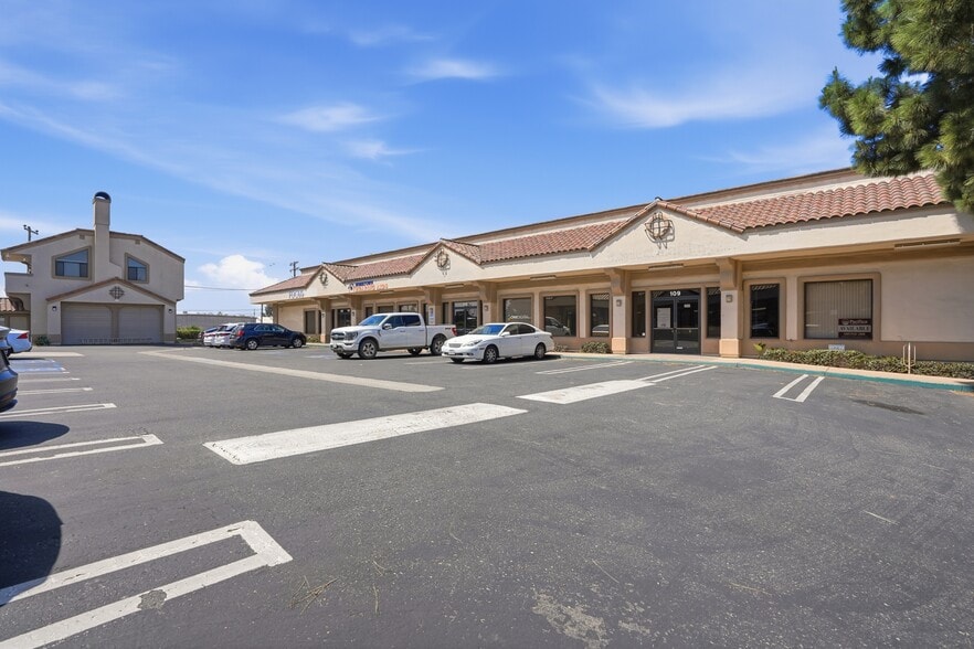 More Photos Of , Santa Maria General Retail For Sale