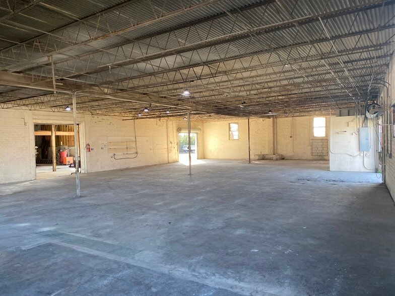 More Photos Of 426 N Myrtle Ave, Jacksonville Warehouse For Lease