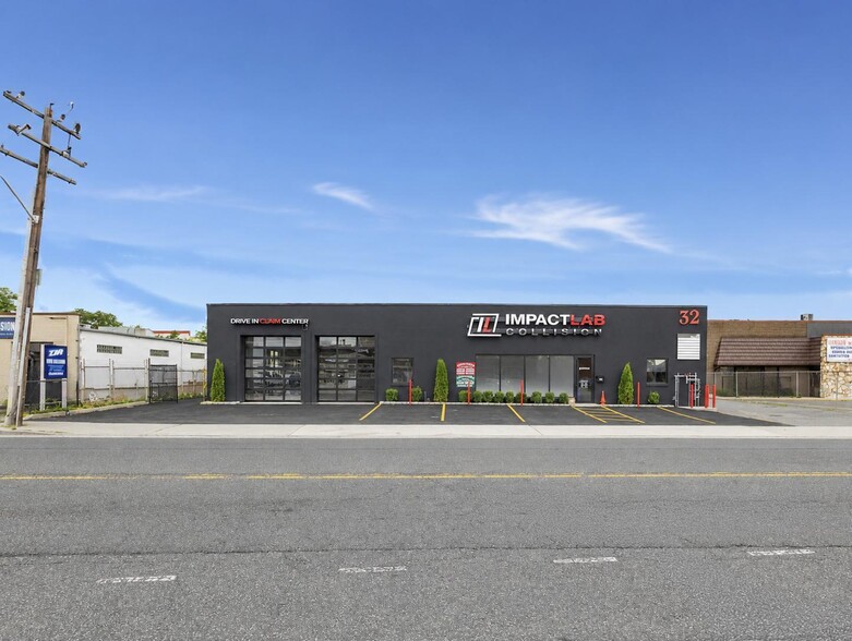 More Photos Of 32 Allen Blvd, Farmingdale Warehouse For Sale