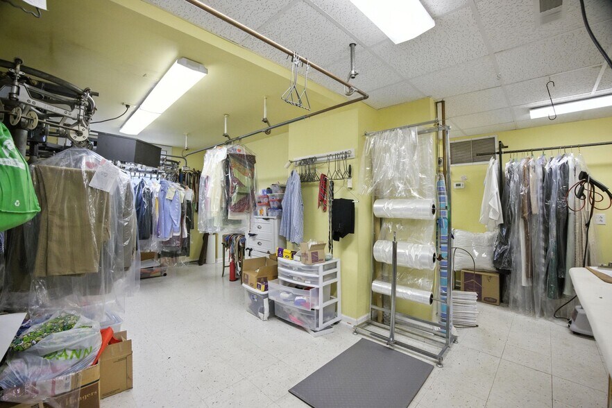 More Photos Of 83 Limekiln Pike, Glenside Storefront Retail Residential For Sale