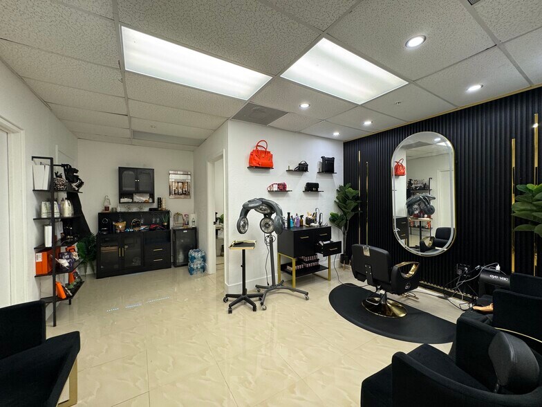 More Photos Of 1720 Harrison St, Hollywood Office Residential For Sale