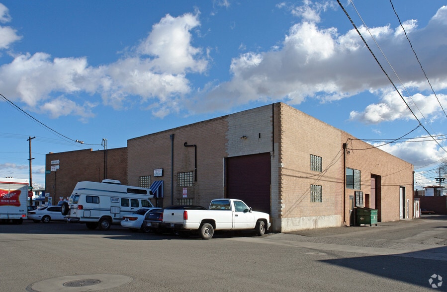 More Photos Of 1100 E 4th St, Reno Storefront For Lease