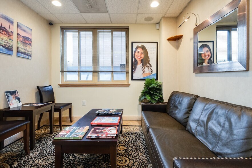 More Photos Of 4400 MacArthur Blvd NW, Washington Office For Sale