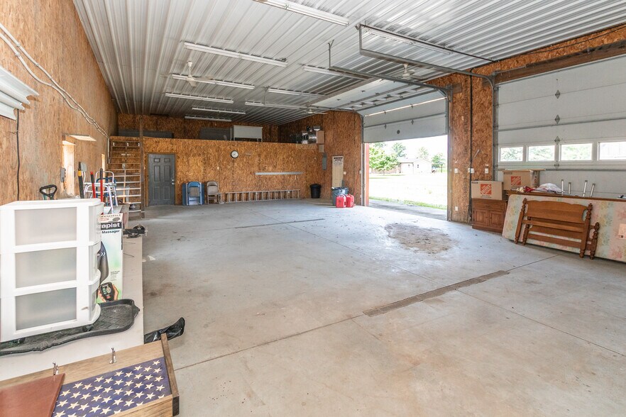 More Photos Of 288 W Brookville Rd, Fountaintown Office For Lease