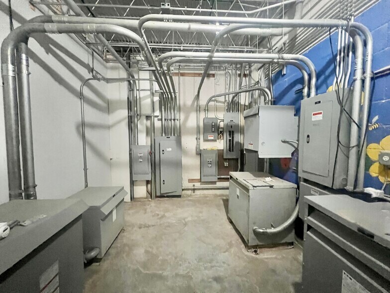 More Photos Of 4900 N Sewell Ave, Oklahoma City Manufacturing For Sale