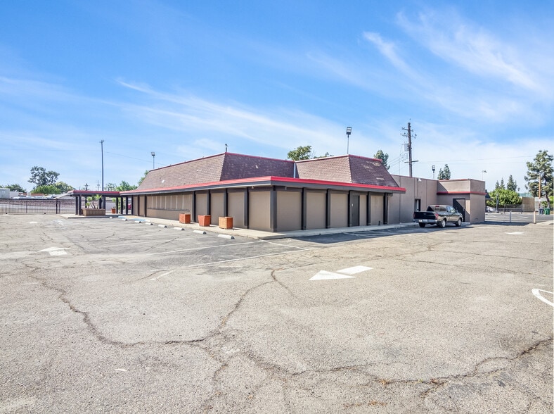 More Photos Of 2814 N Maroa Ave, Fresno General Retail For Sale