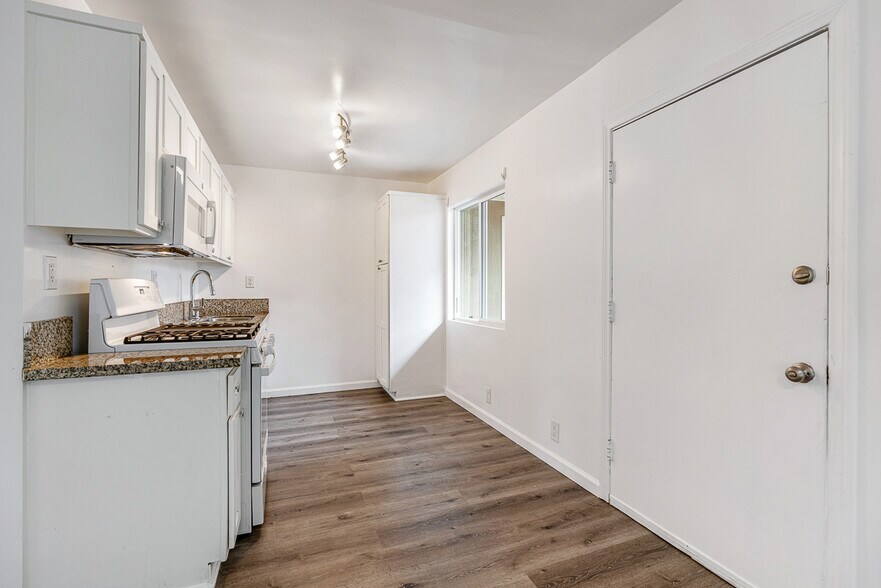 More Photos Of 6812 11th Ave, Los Angeles Apartments For Sale