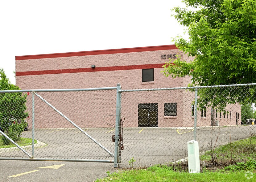 More Photos Of 15183 N Freeland Ave N, Hugo Warehouse For Lease