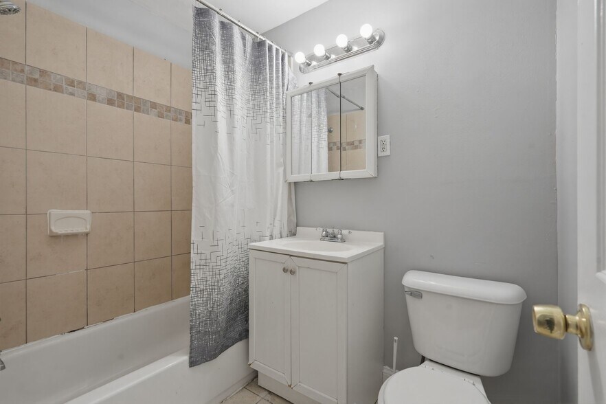 More Photos Of 230 E Sharpnack St, Philadelphia Multifamily For Sale