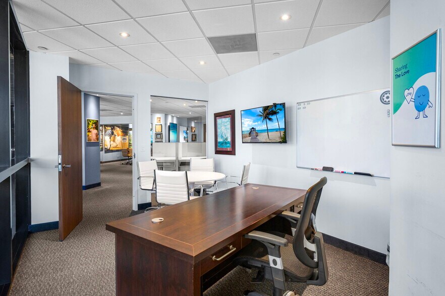 More Photos Of 2424 N Federal Hwy, Boca Raton Office For Lease