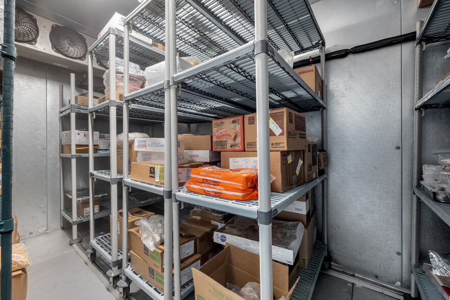 More Photos Of 5165 W Oquendo Rd, Las Vegas Food Processing For Lease