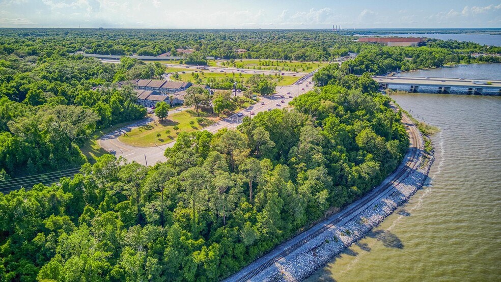 More Photos Of 7599 Scenic Hwy, Pensacola Land For Sale