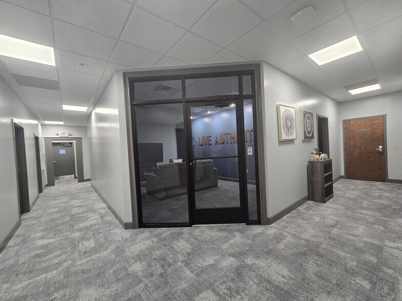 More Photos Of 114 Adris Pl, Dothan Office For Lease